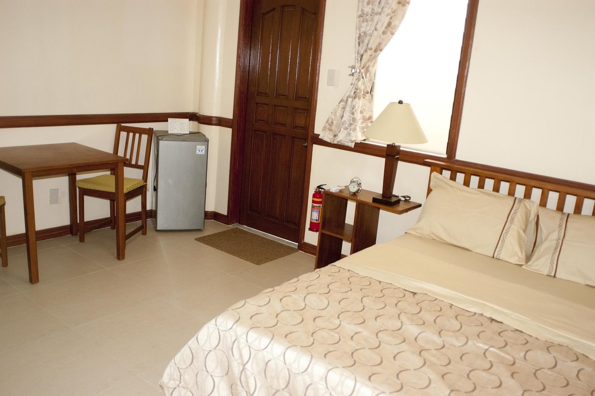 Punta House Hotel Мактан Екстериор снимка