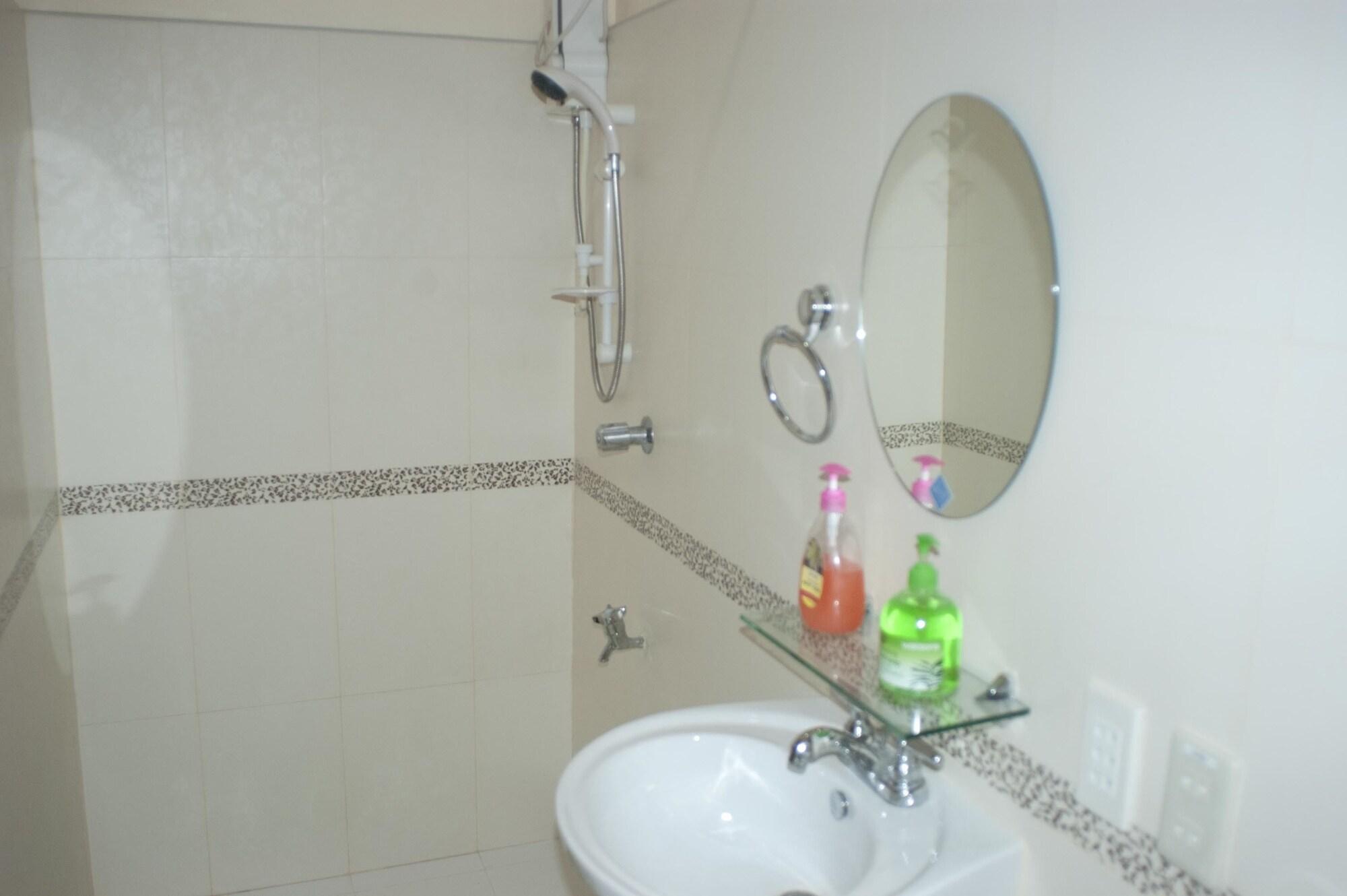 Punta House Hotel Мактан Екстериор снимка