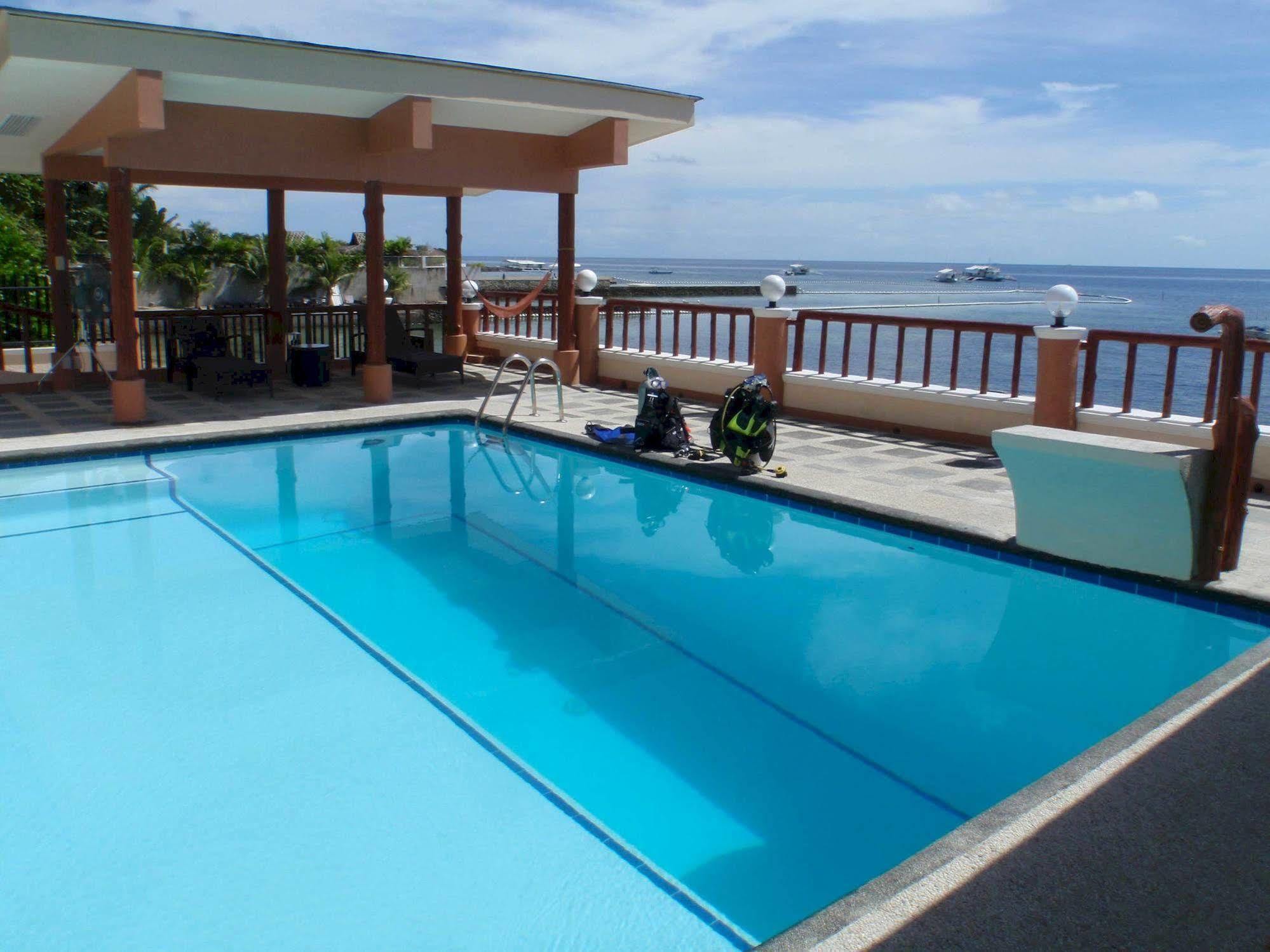 Punta House Hotel Мактан Екстериор снимка