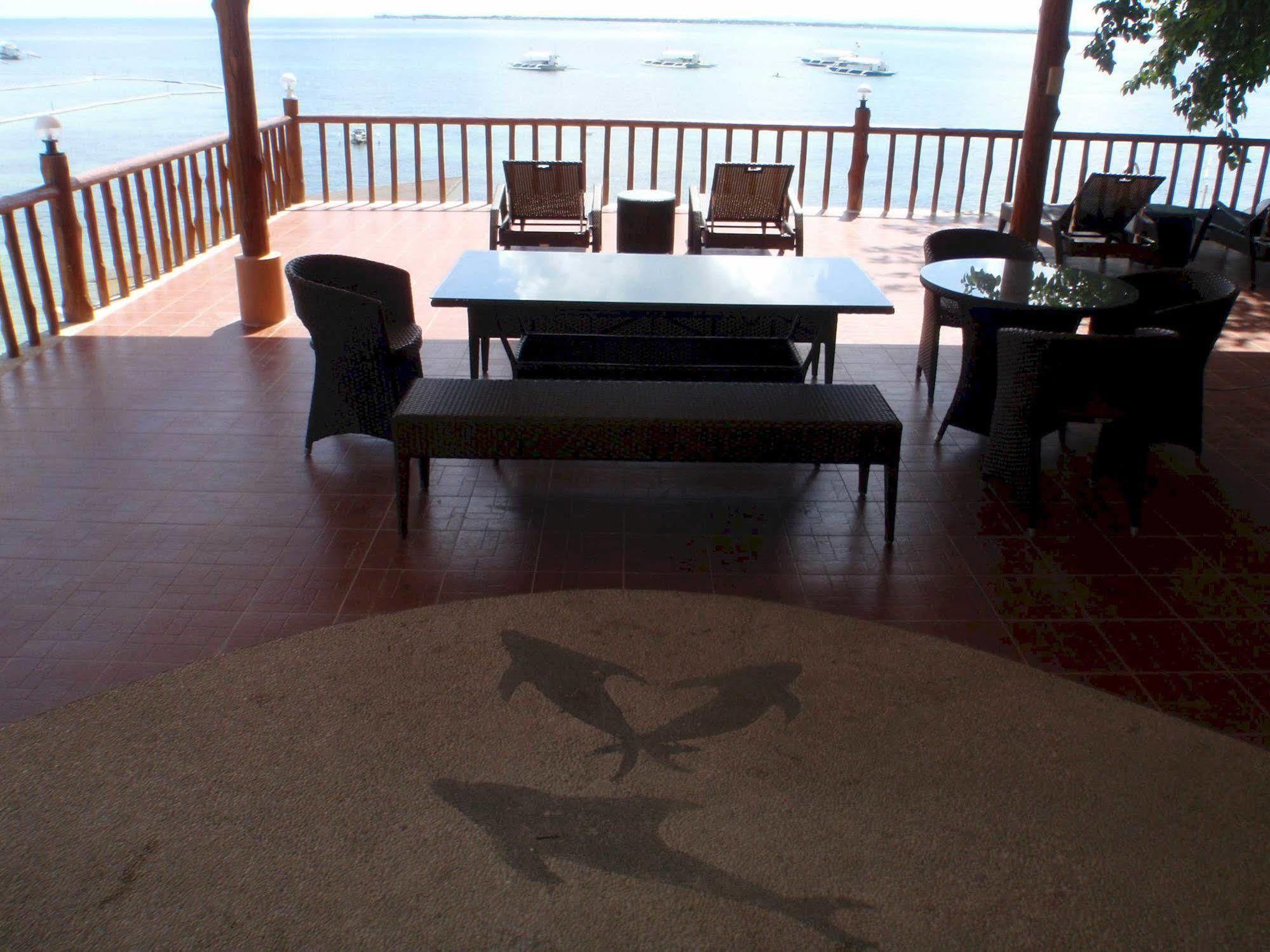Punta House Hotel Мактан Екстериор снимка