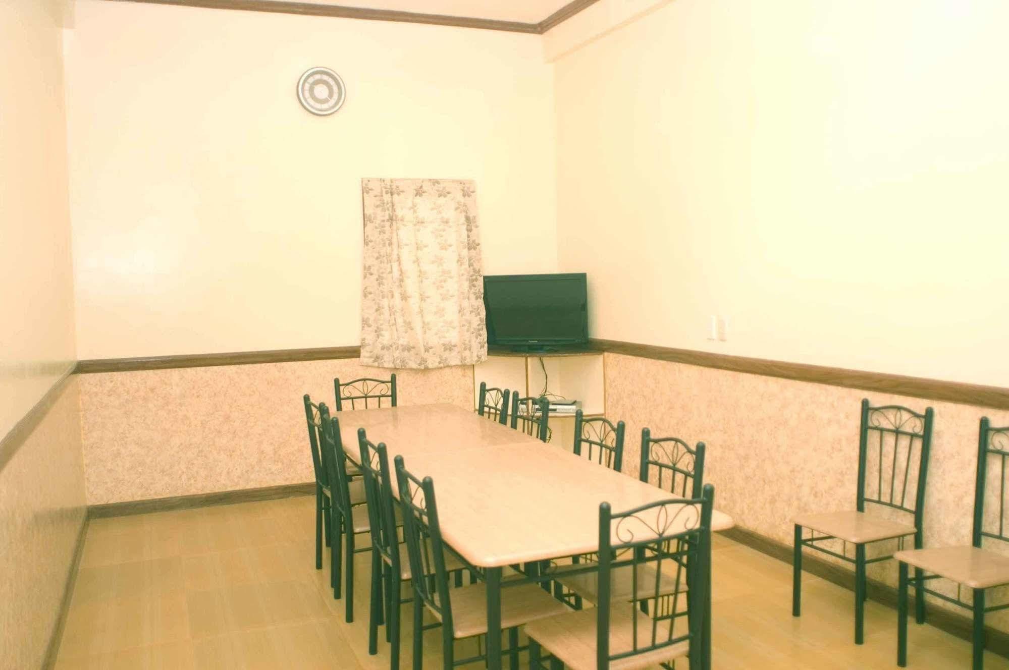 Punta House Hotel Мактан Екстериор снимка
